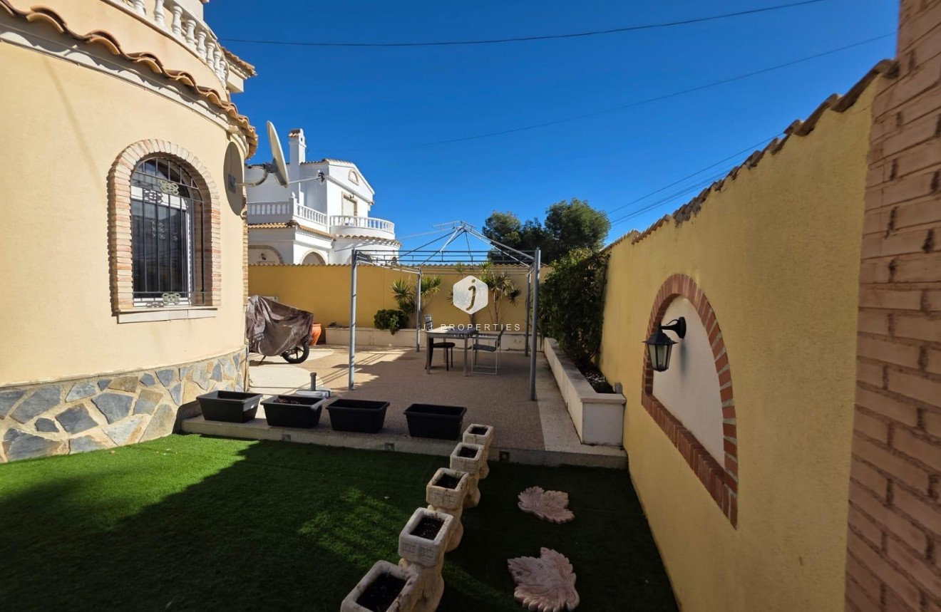 Segunda mano - Villa -
Orihuela Costa - Villamartín-las Filipinas