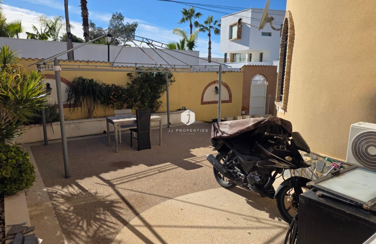 Segunda mano - Villa -
Orihuela Costa - Villamartín-las Filipinas