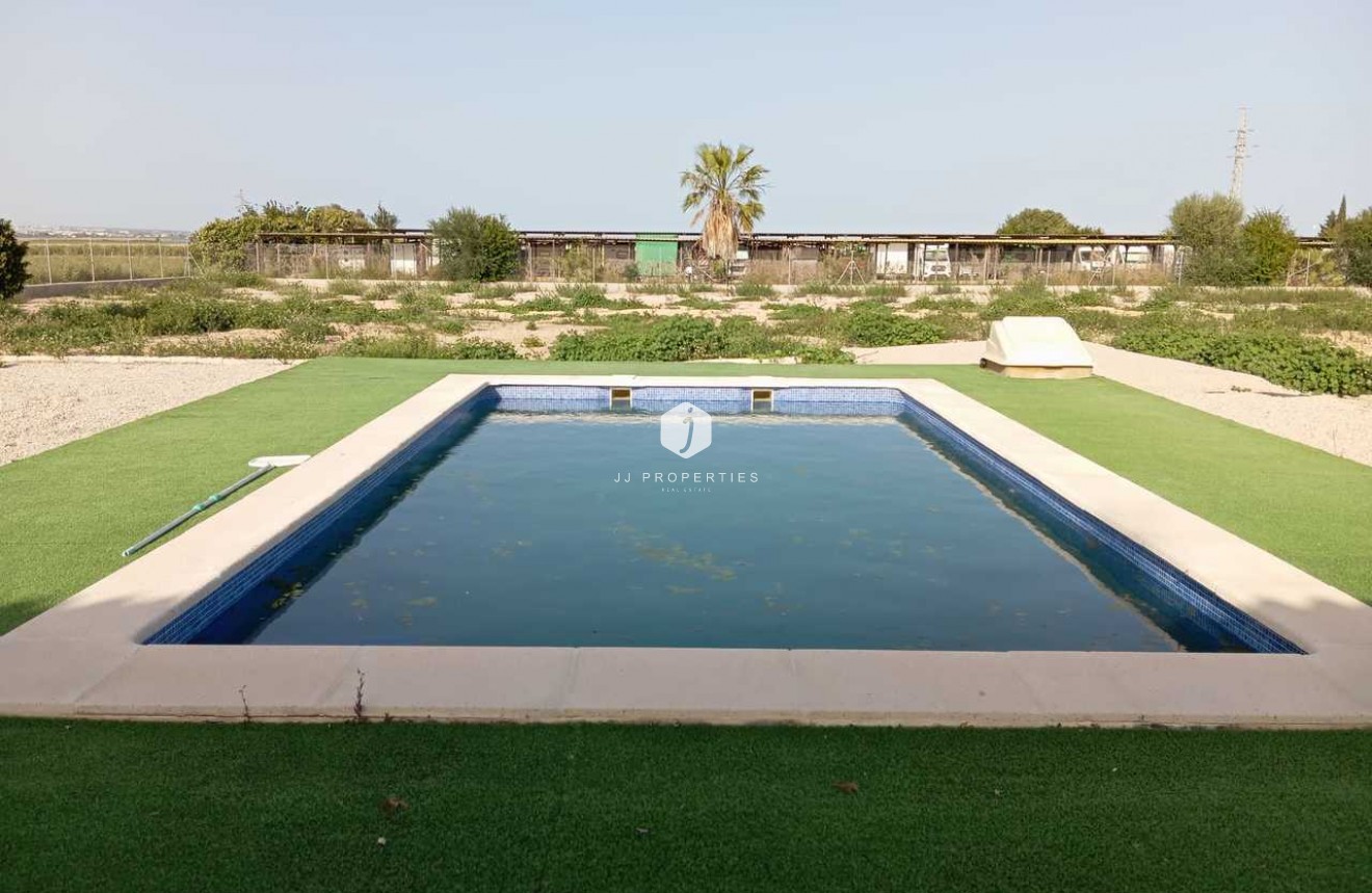 Aus zweiter Hand - Villa -
San Miguel de Salinas - Inland