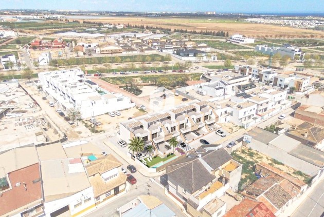 Nowy budynek - Bungalow -
Pilar de la Horadada - pueblo