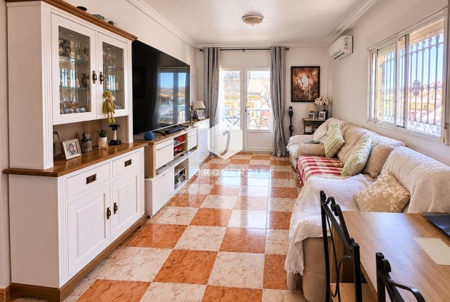 Z drugiej ręki - Mieszkanie w bloku -
Cabo Roig - Costa Blanca