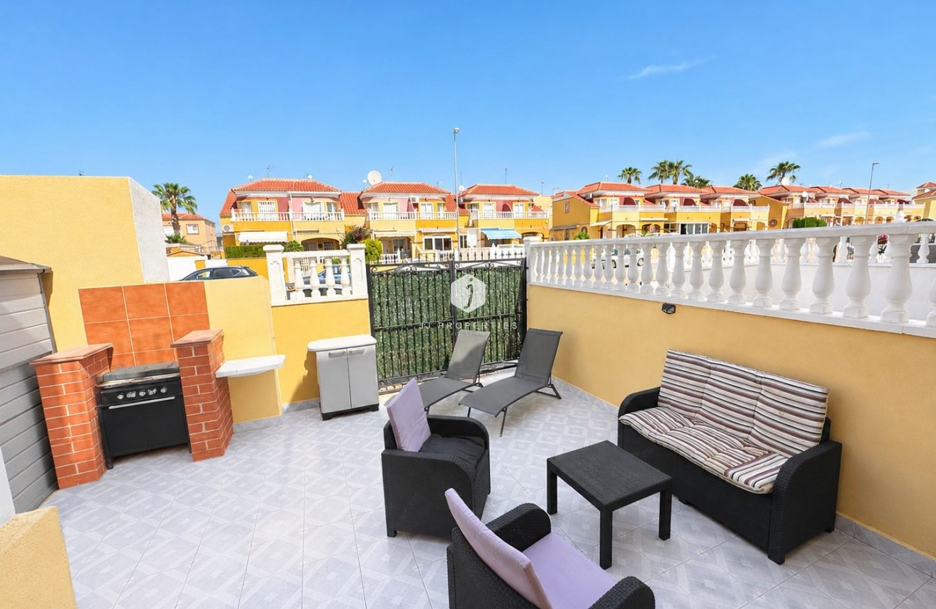 Z drugiej ręki - Mieszkanie w bloku -
Cabo Roig - Costa Blanca