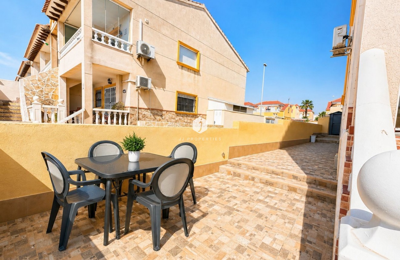 Z drugiej ręki - Mieszkanie w bloku -
Cabo Roig - Costa Blanca