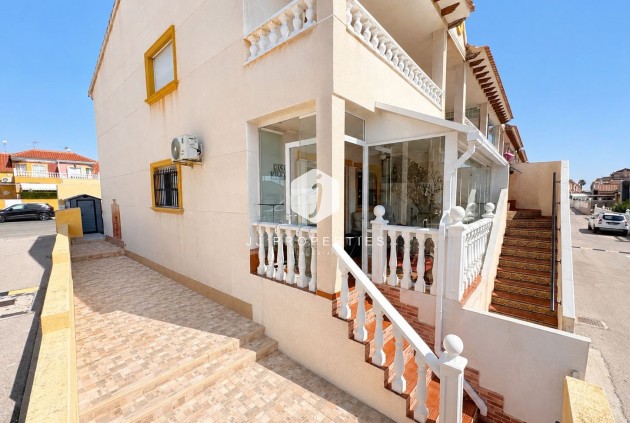 Z drugiej ręki - Mieszkanie w bloku -
Cabo Roig - Costa Blanca