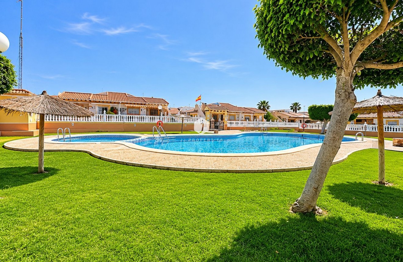 Z drugiej ręki - Mieszkanie w bloku -
Cabo Roig - Costa Blanca