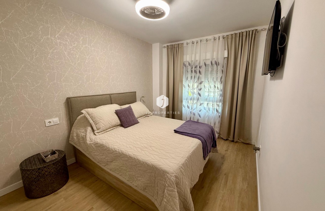 Aus zweiter Hand - Wohnung -
Torrevieja - Centro