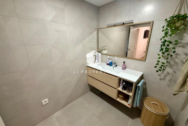 Aus zweiter Hand - Wohnung -
Torrevieja - Centro