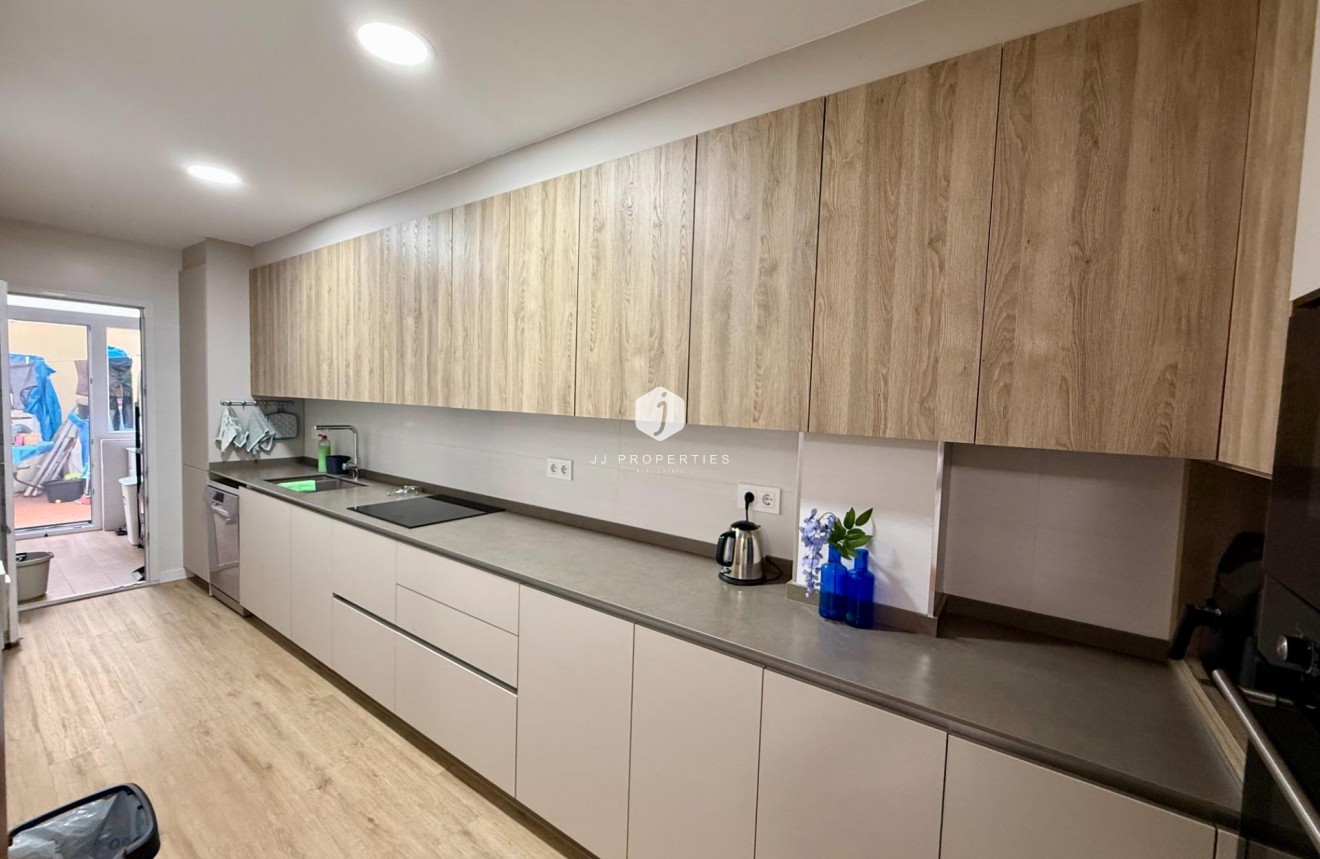 Aus zweiter Hand - Wohnung -
Torrevieja - Centro