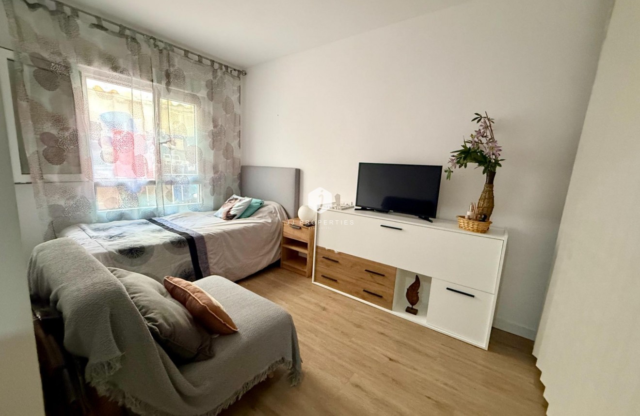 Aus zweiter Hand - Wohnung -
Torrevieja - Centro