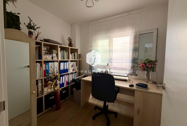 Aus zweiter Hand - Wohnung -
Torrevieja - Centro