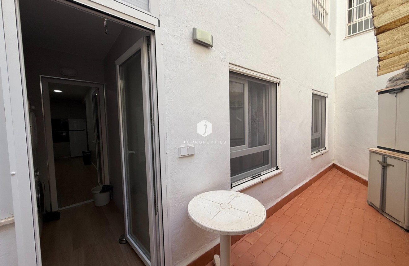 Aus zweiter Hand - Wohnung -
Torrevieja - Centro
