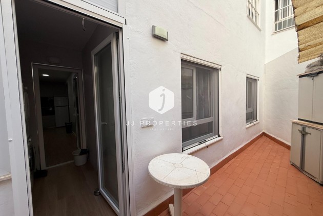 Aus zweiter Hand - Wohnung -
Torrevieja - Centro
