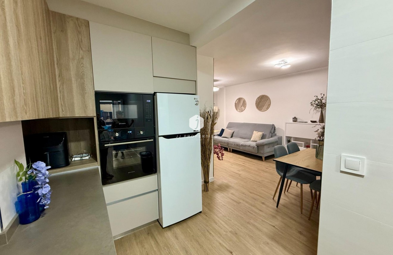 Aus zweiter Hand - Wohnung -
Torrevieja - Centro