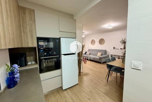 Aus zweiter Hand - Wohnung -
Torrevieja - Centro