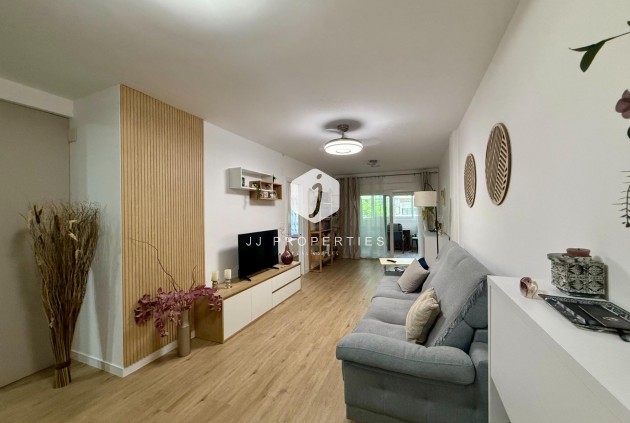 Aus zweiter Hand - Wohnung -
Torrevieja - Centro