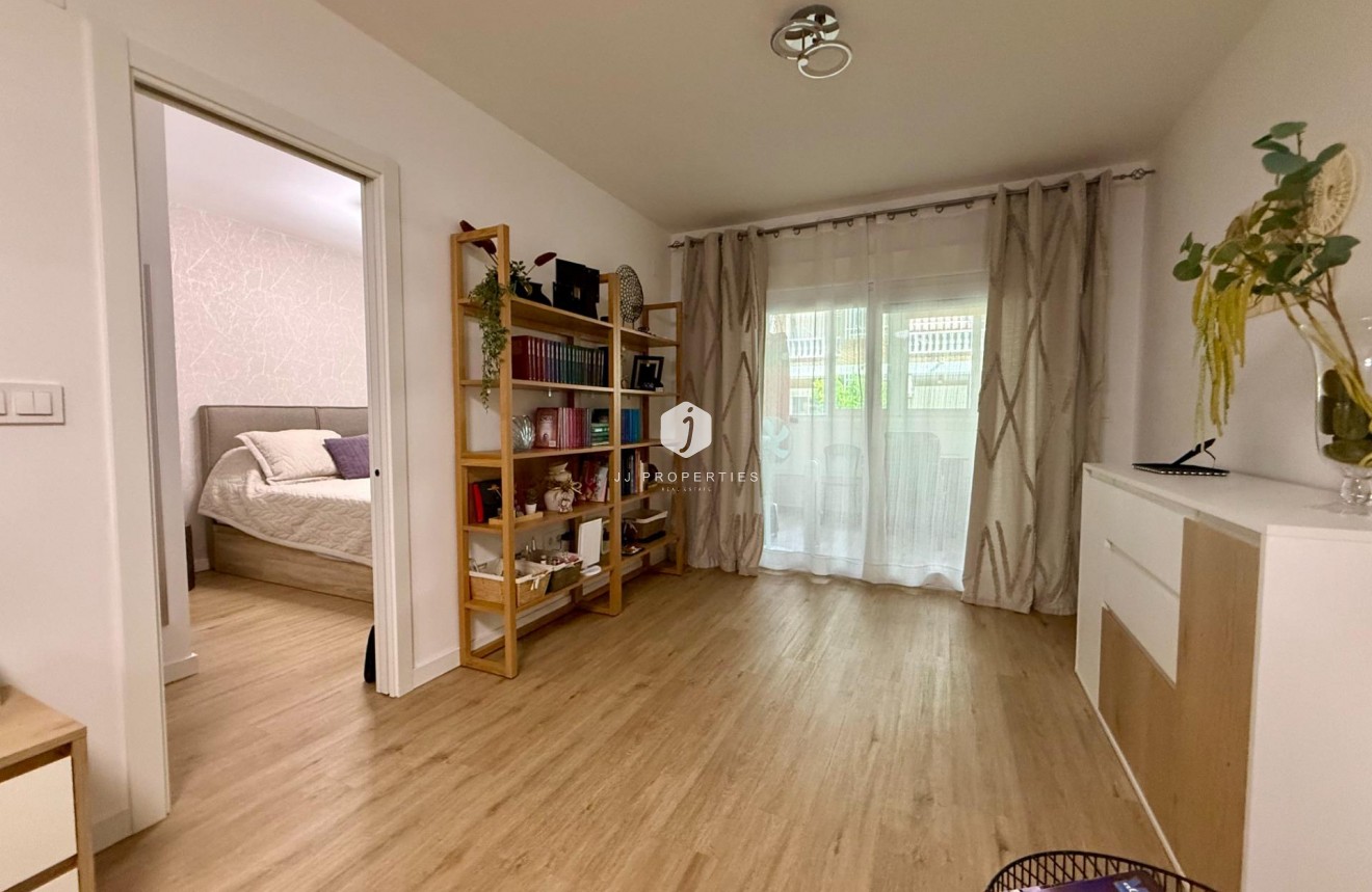 Aus zweiter Hand - Wohnung -
Torrevieja - Centro