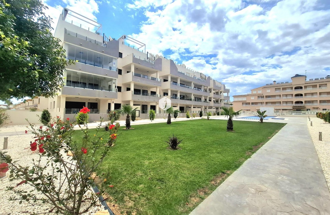 Tweedehands - Appartement / flat -
Orihuela Costa - Villamartín