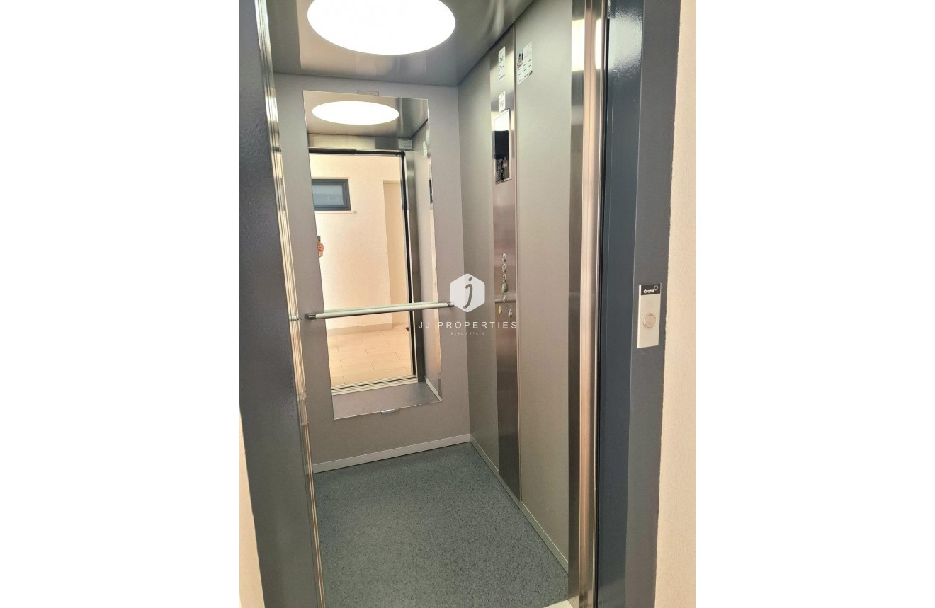Tweedehands - Appartement / flat -
Orihuela Costa - Villamartín