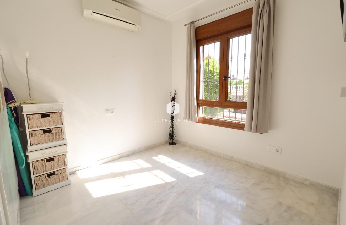 Tweedehands - Appartement / flat -
Orihuela Costa - Costa Blanca