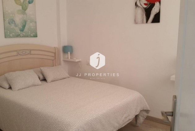 Z drugiej ręki - Mieszkanie w bloku -
Torrevieja - Playa del Cura