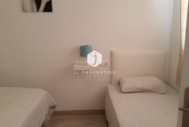 Z drugiej ręki - Mieszkanie w bloku -
Torrevieja - Playa del Cura
