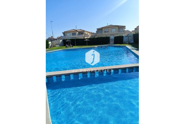 Tweedehands - Bungalow -
Orihuela Costa - Playa Flamenca