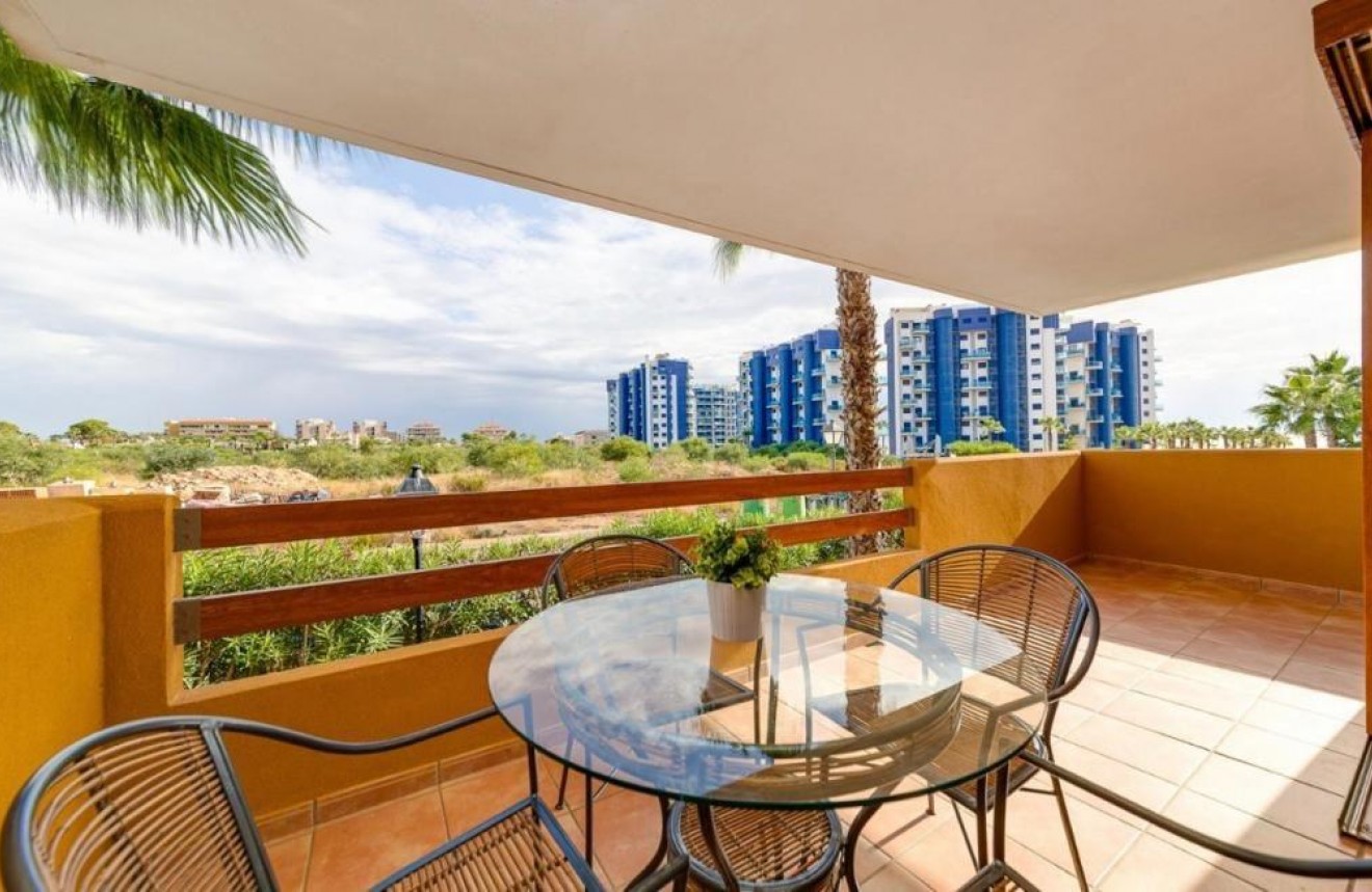 Resale - Apartment / flat -
Torrevieja - Punta prima