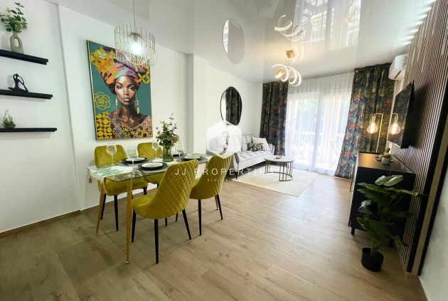 Tweedehands - Appartement / flat -
Torrevieja - Acequion