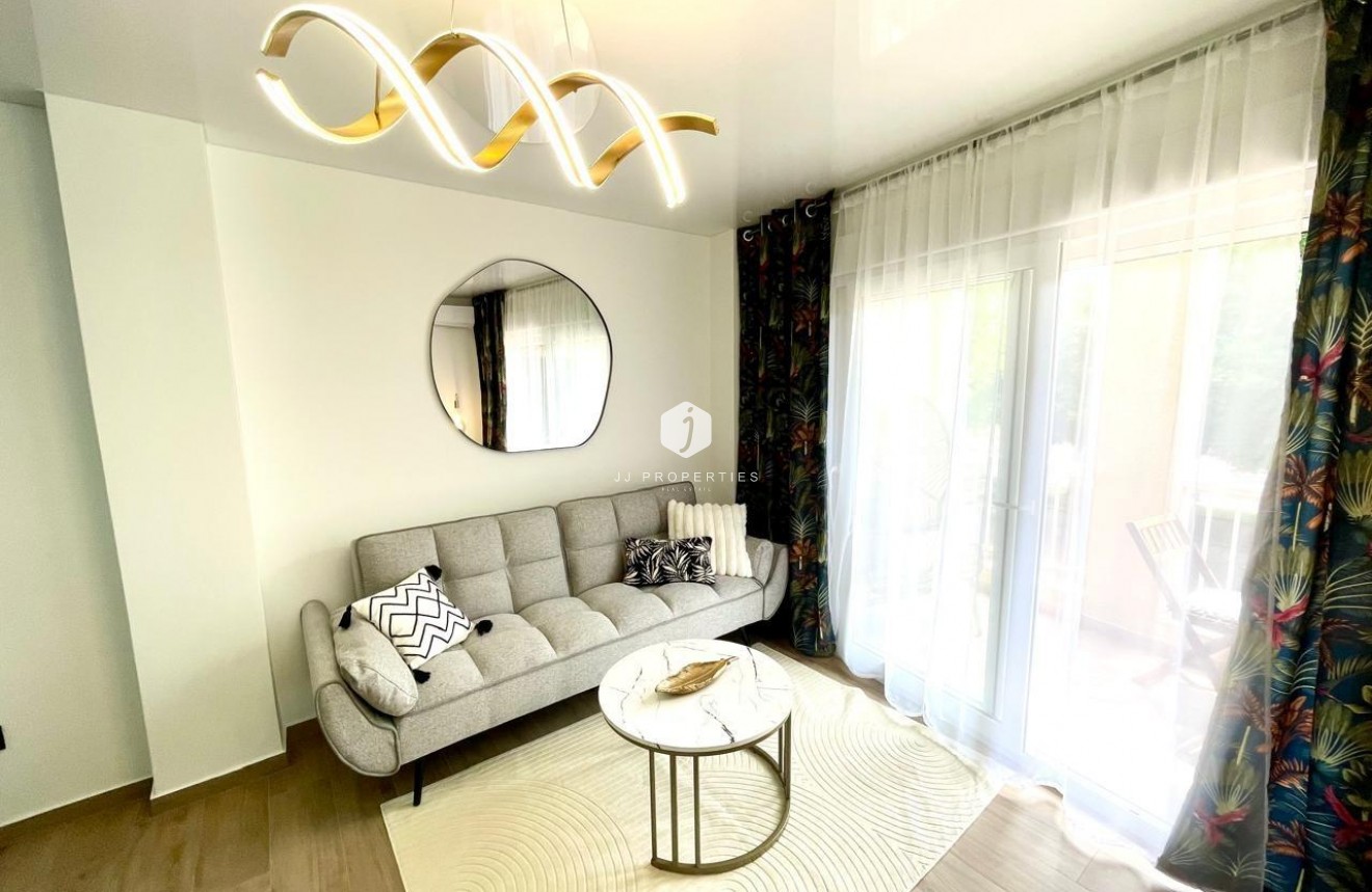 Tweedehands - Appartement / flat -
Torrevieja - Acequion