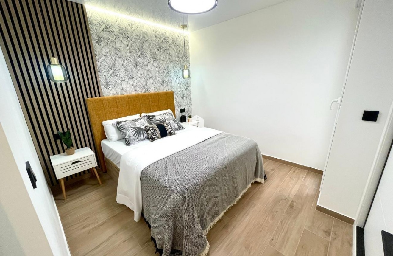 Tweedehands - Appartement / flat -
Torrevieja - Acequion