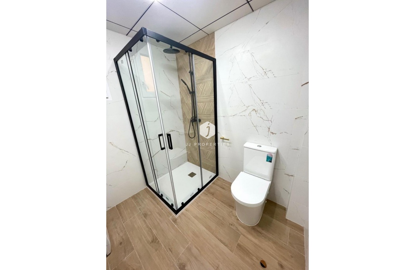 Tweedehands - Appartement / flat -
Torrevieja - Acequion