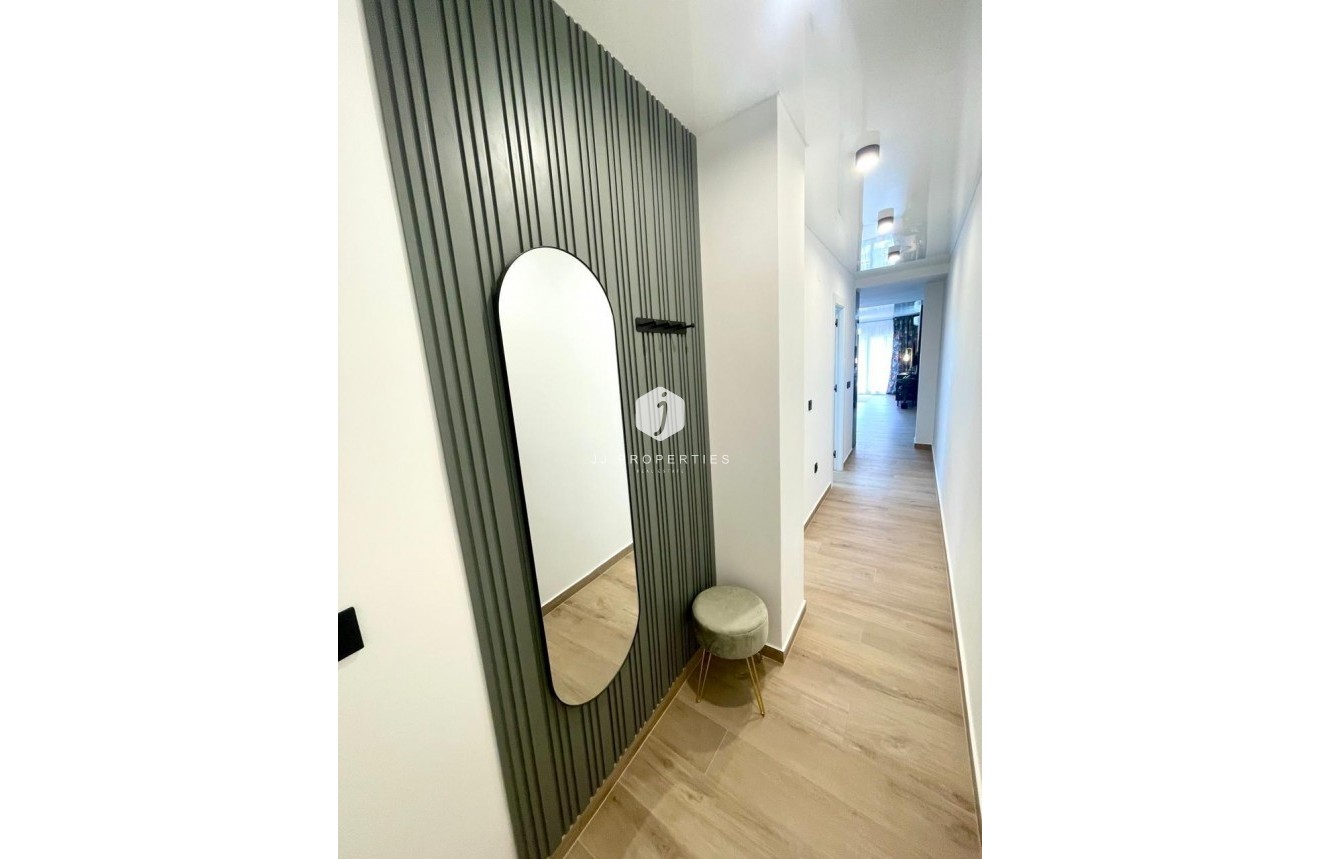 Tweedehands - Appartement / flat -
Torrevieja - Acequion