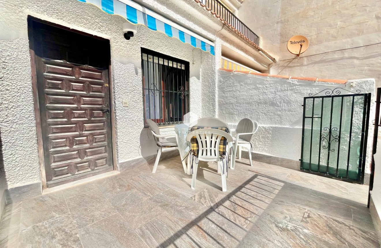 Tweedehands - Appartement / flat -
Torrevieja - Playa de los Locos