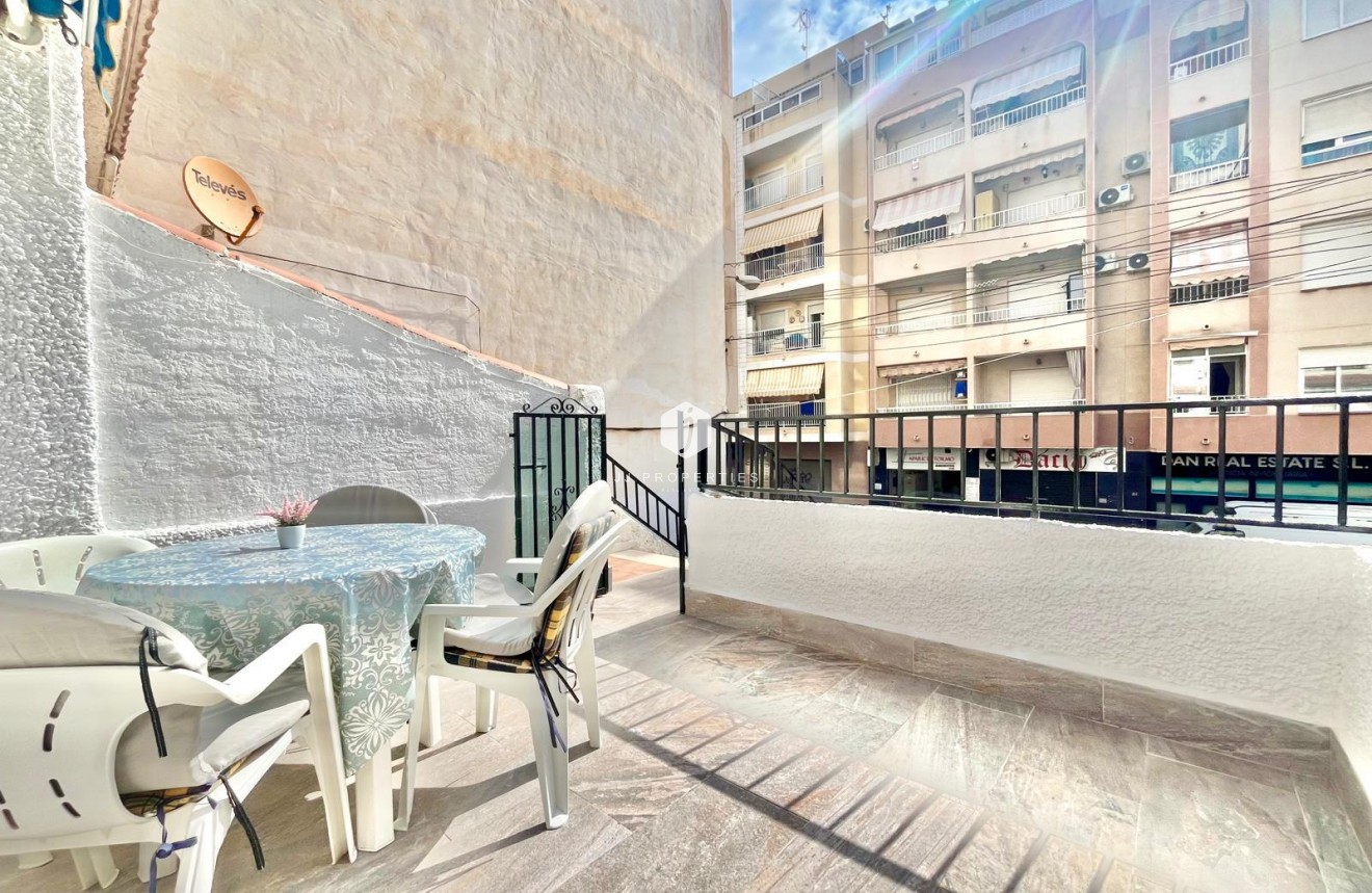 Tweedehands - Appartement / flat -
Torrevieja - Playa de los Locos