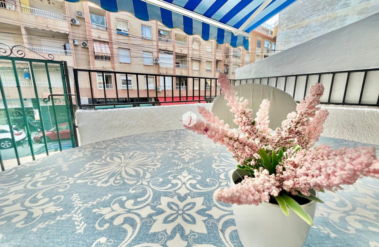 Tweedehands - Appartement / flat -
Torrevieja - Playa de los Locos
