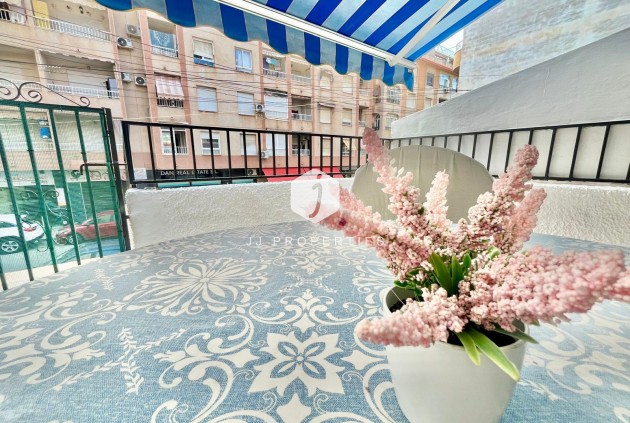 Tweedehands - Appartement / flat -
Torrevieja - Playa de los Locos