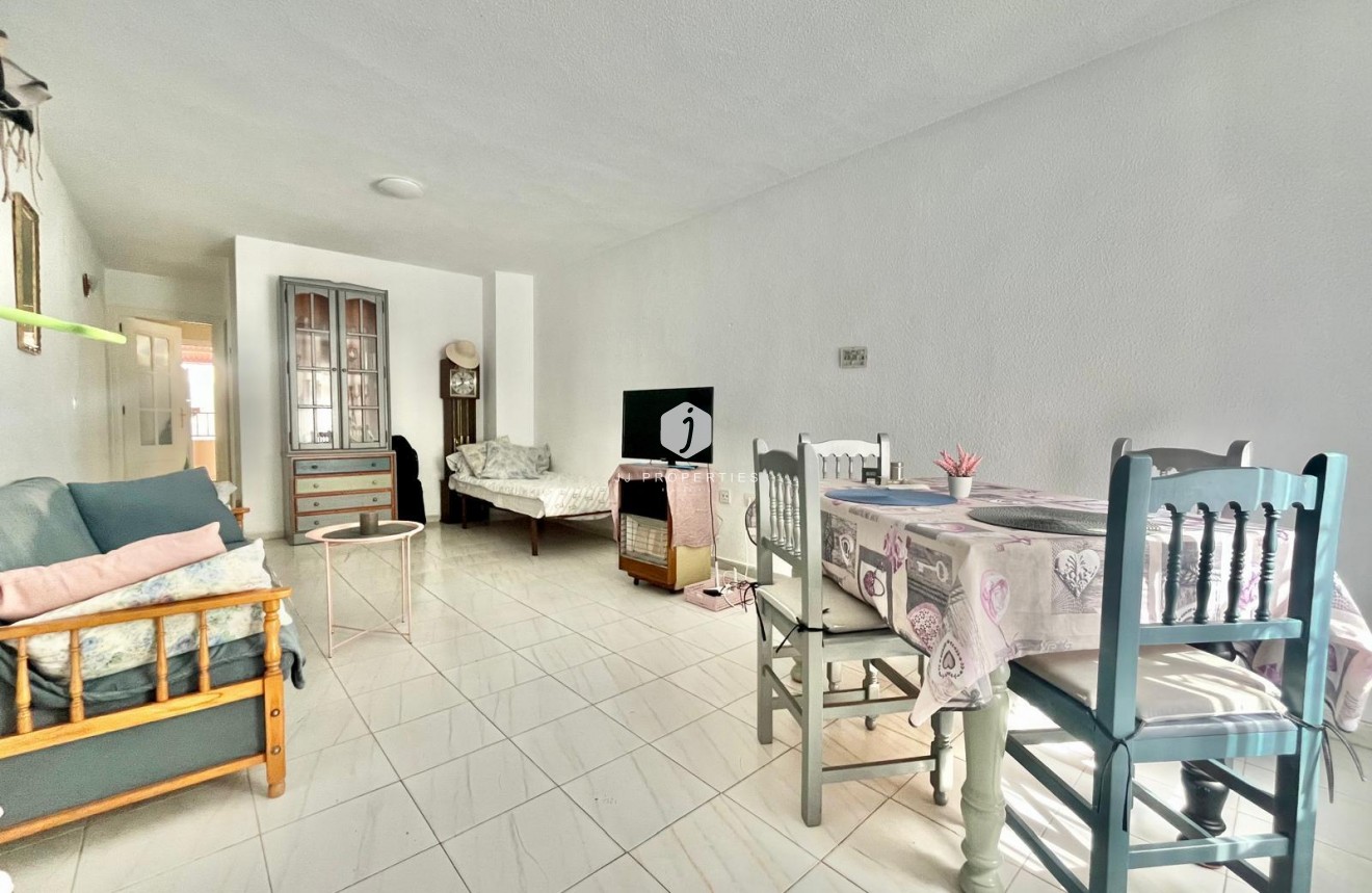 Tweedehands - Appartement / flat -
Torrevieja - Playa de los Locos