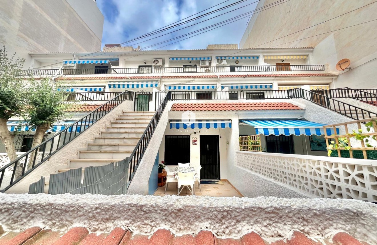 Tweedehands - Appartement / flat -
Torrevieja - Playa de los Locos