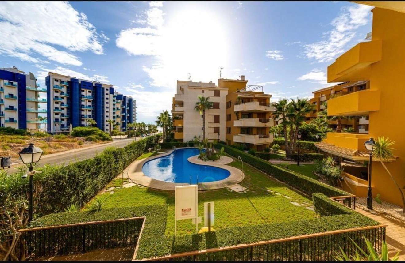 Tweedehands - Appartement / flat -
Torrevieja - Punta prima