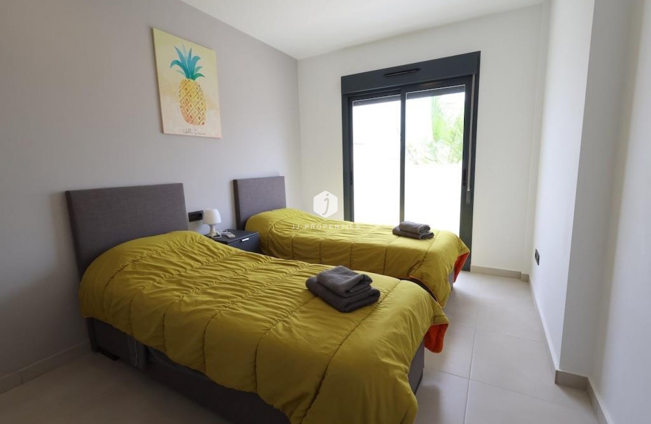 Resale - Bungalow -
Guardamar del Segura - Costa Blanca