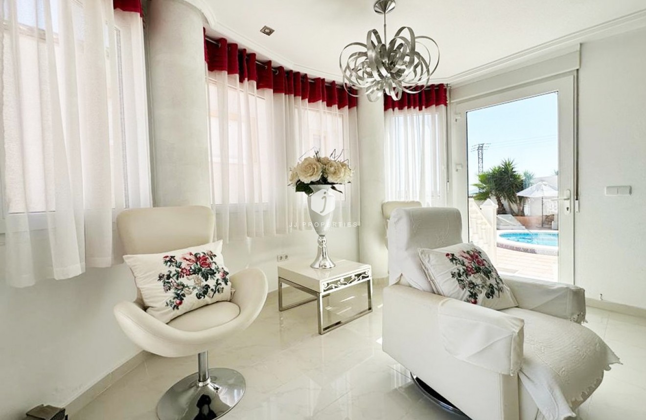 D'occasion - Villa -
San Miguel de Salinas - Inland