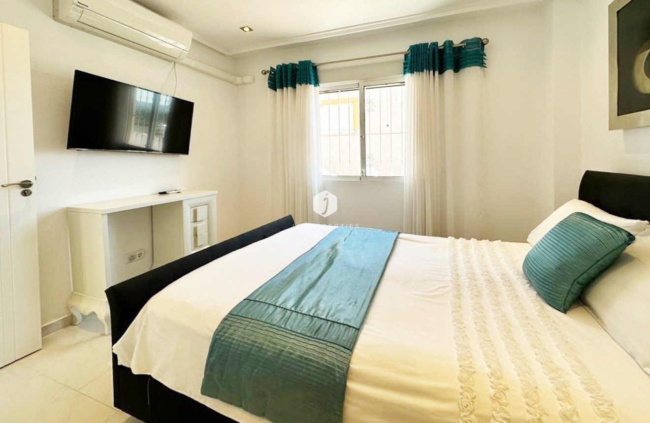 D'occasion - Villa -
San Miguel de Salinas - Inland