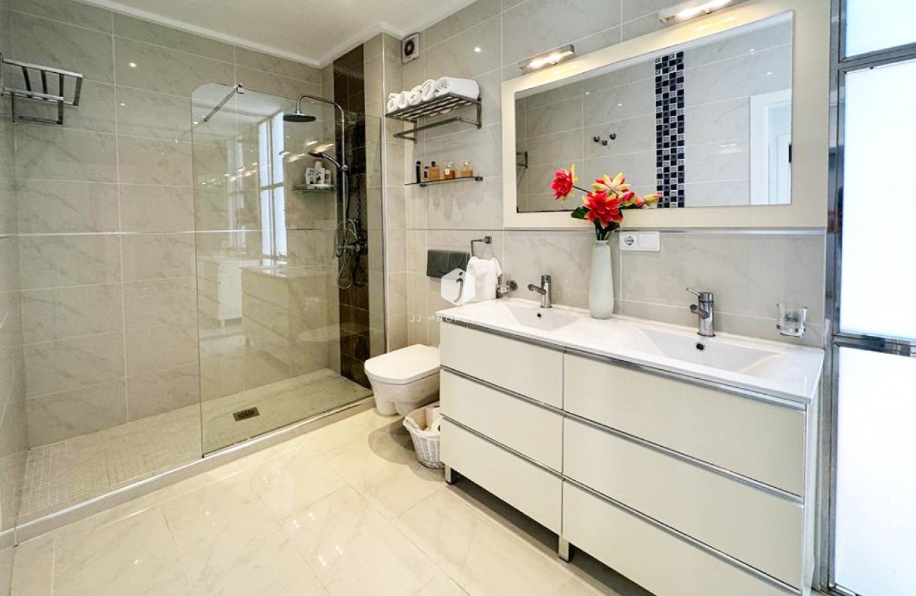 D'occasion - Villa -
San Miguel de Salinas - Inland