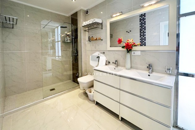 D'occasion - Villa -
San Miguel de Salinas - Inland