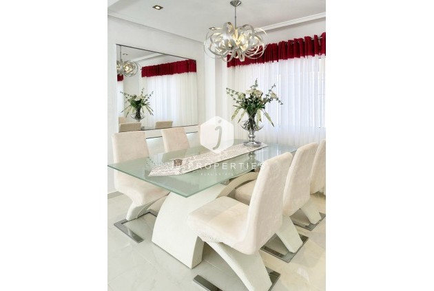D'occasion - Villa -
San Miguel de Salinas - Inland