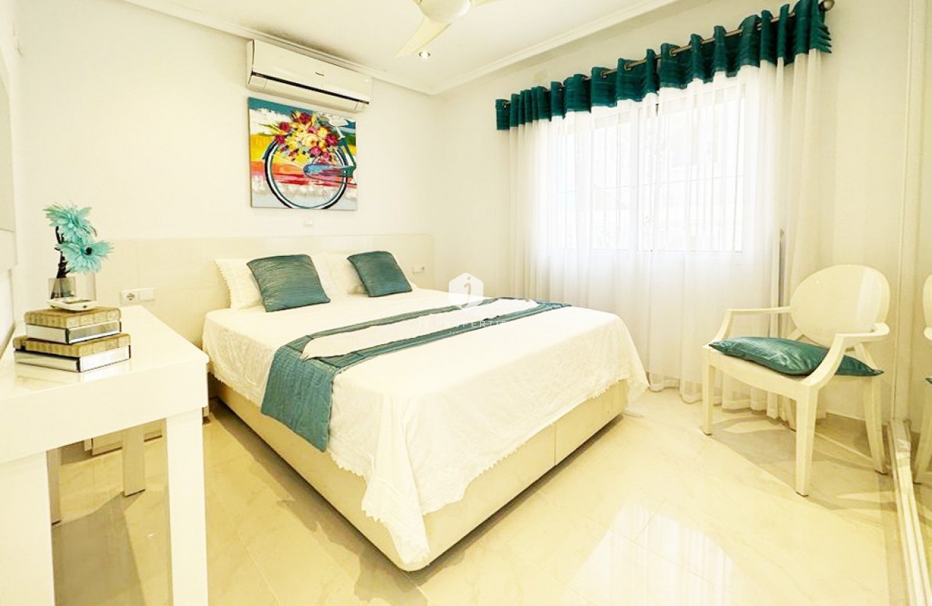 D'occasion - Villa -
San Miguel de Salinas - Inland