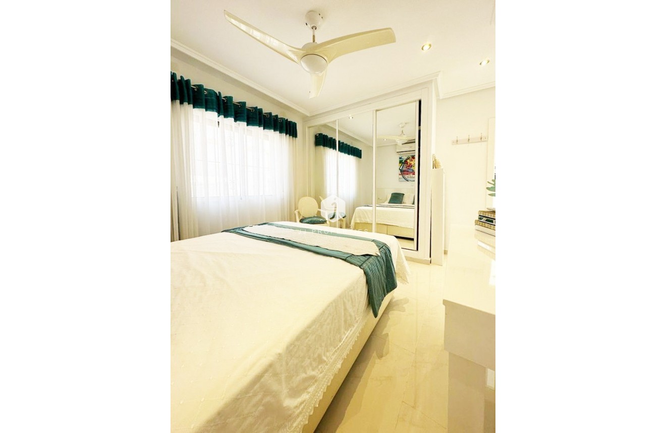 D'occasion - Villa -
San Miguel de Salinas - Inland
