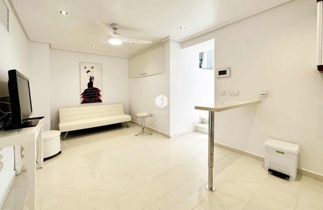 D'occasion - Villa -
San Miguel de Salinas - Inland