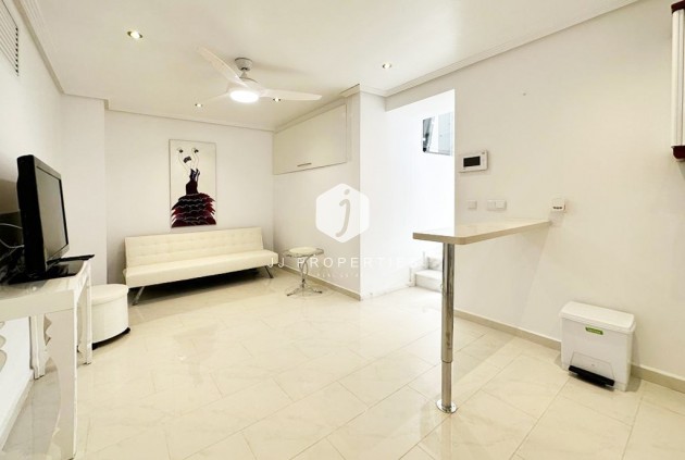D'occasion - Villa -
San Miguel de Salinas - Inland