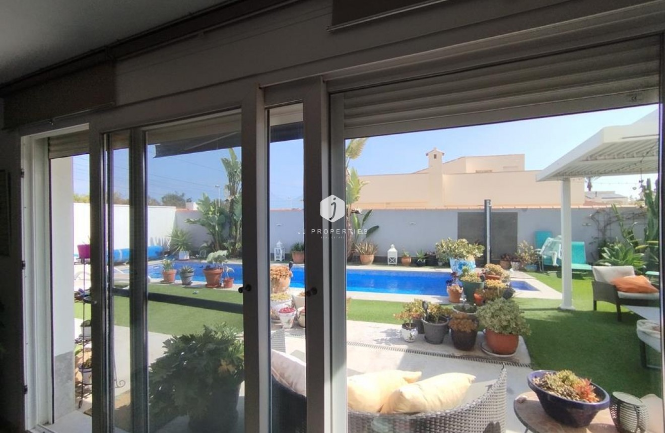 Aus zweiter Hand - Villa -
Torrevieja - Torreta Florida
